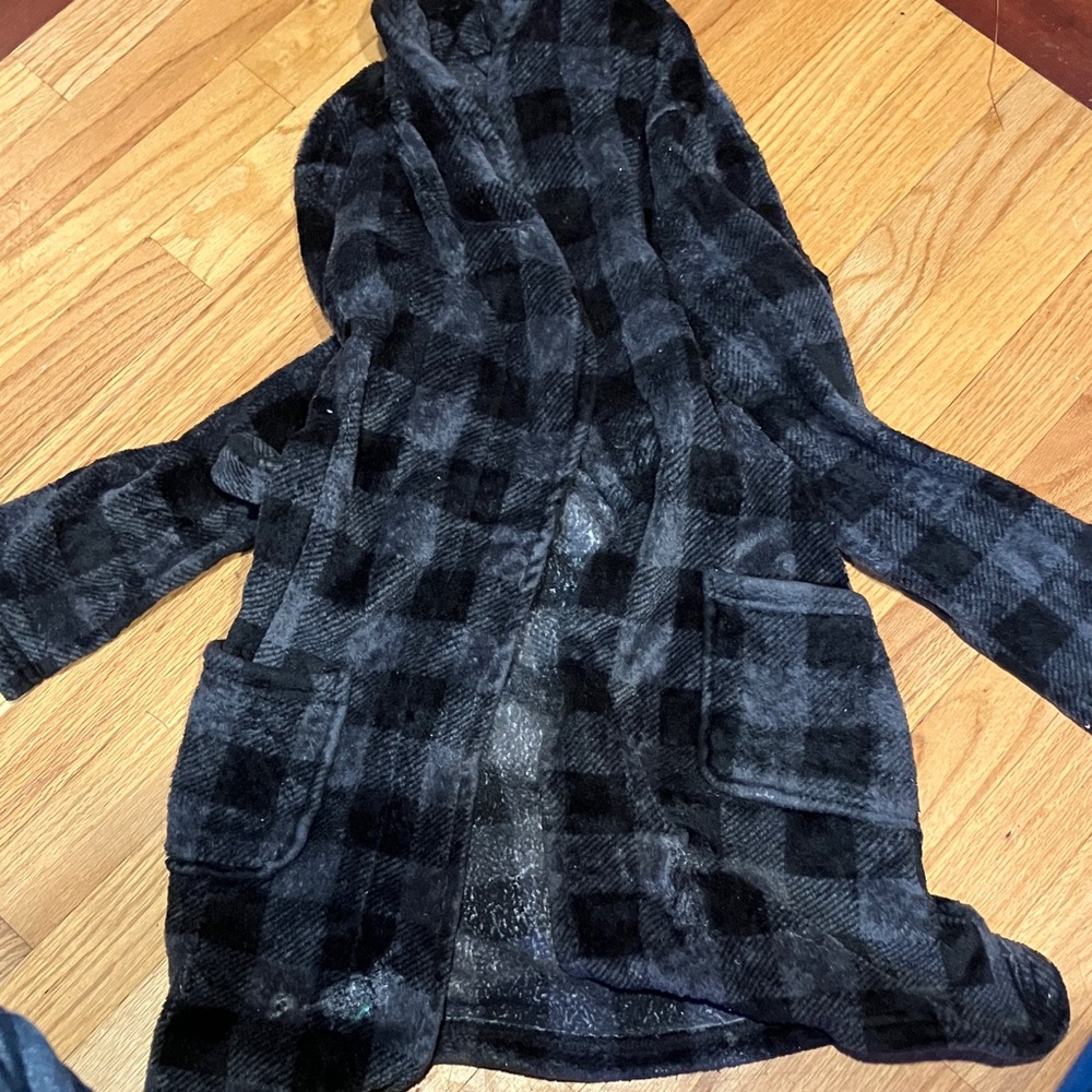 Wonder Nation Black and Gray Kids Pajama Robe